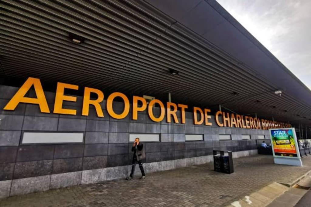 Rive Gauche 39 J Centre - Gare - Aeroport * Charleroi